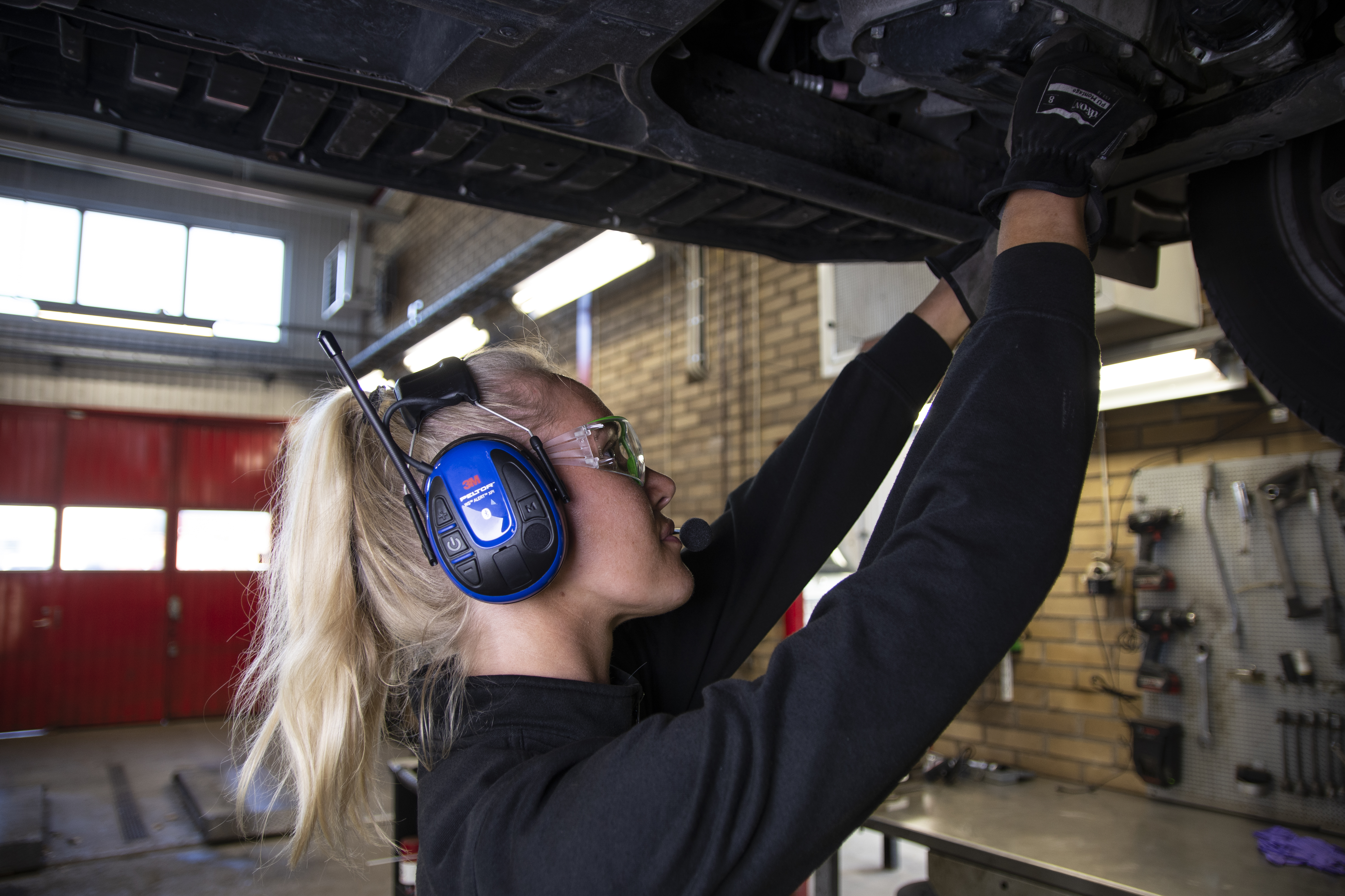 3M™ PELTOR™ WS™ ALERT™ XPI Headset, 30 dB, Bluetooth, Mobile App, Headband, MRX21A3WS6