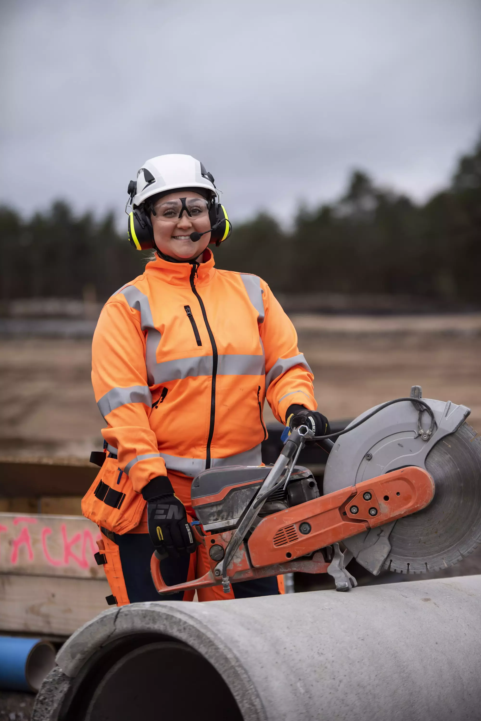 3M™ PELTOR™ WS™ ALERT™ X Headset, Bright Yellow Cups, Hard Hat Attached, Compatible with Mobile App, MRX21P3E4WS6