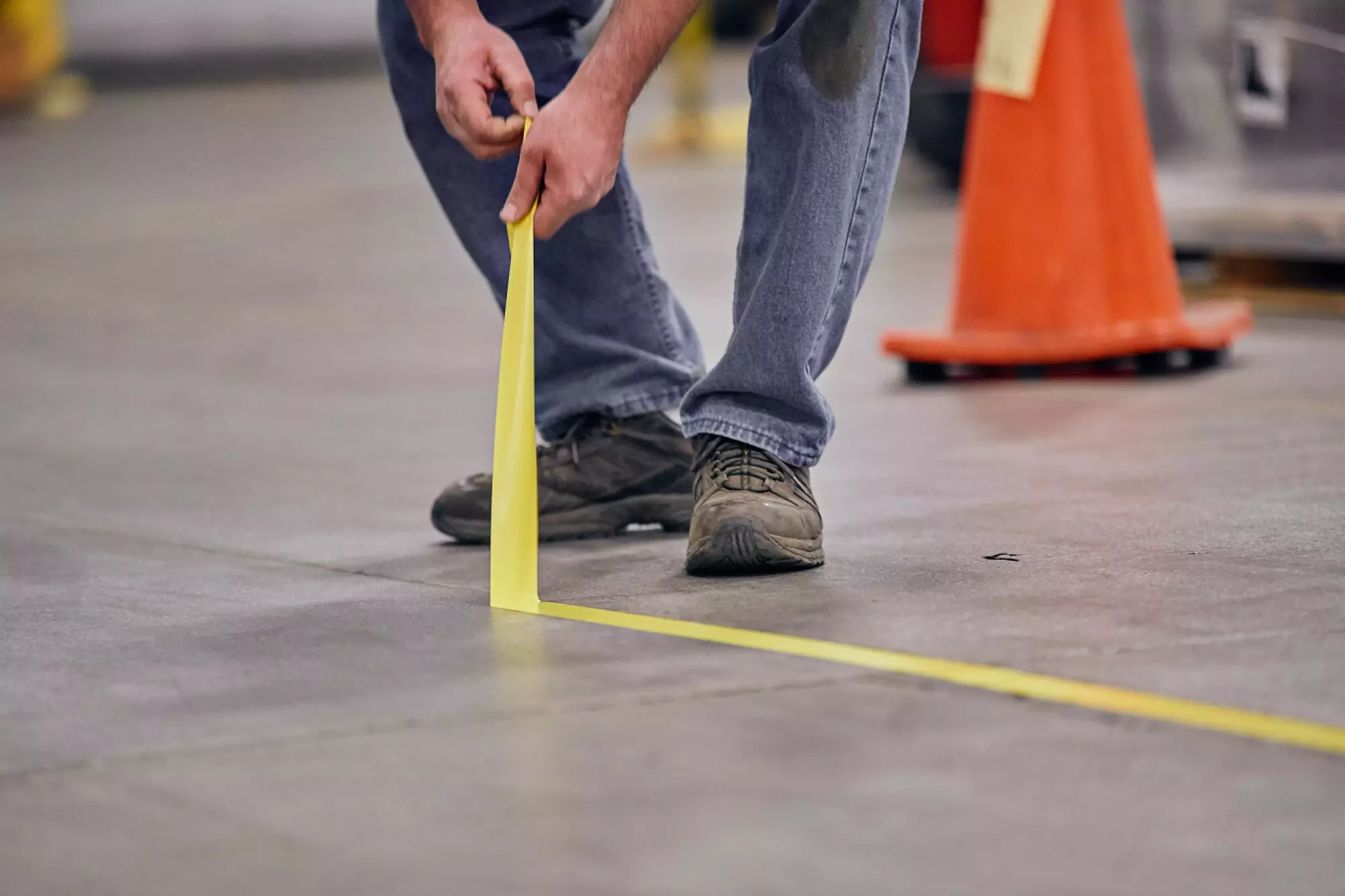 Fita de Vinil 3M™ 471, branco, 50 mm x 33 m, 12 rolos, Embalados Individualmente Embalados Convenientemente